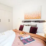 Apartmán Days - Bright With Ac Near Vysehrad Castle