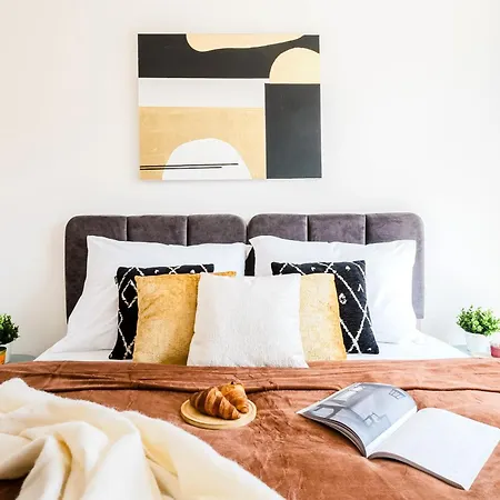 Days - Bright With Ac Near Vysehrad Castle *