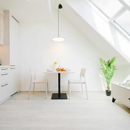 Days - Bright With Ac Near Vysehrad Castle דירה *