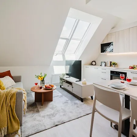 Apartment Days - Bright With Ac Near Vysehrad Castle