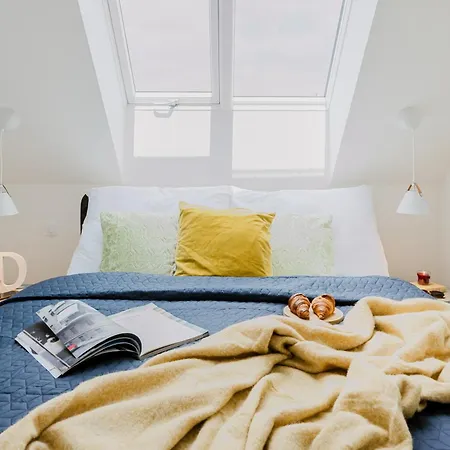 Days - Bright With Ac Near Vysehrad Castle Prag