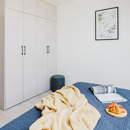 Days - Bright With Ac Near Vysehrad Castle Apartment